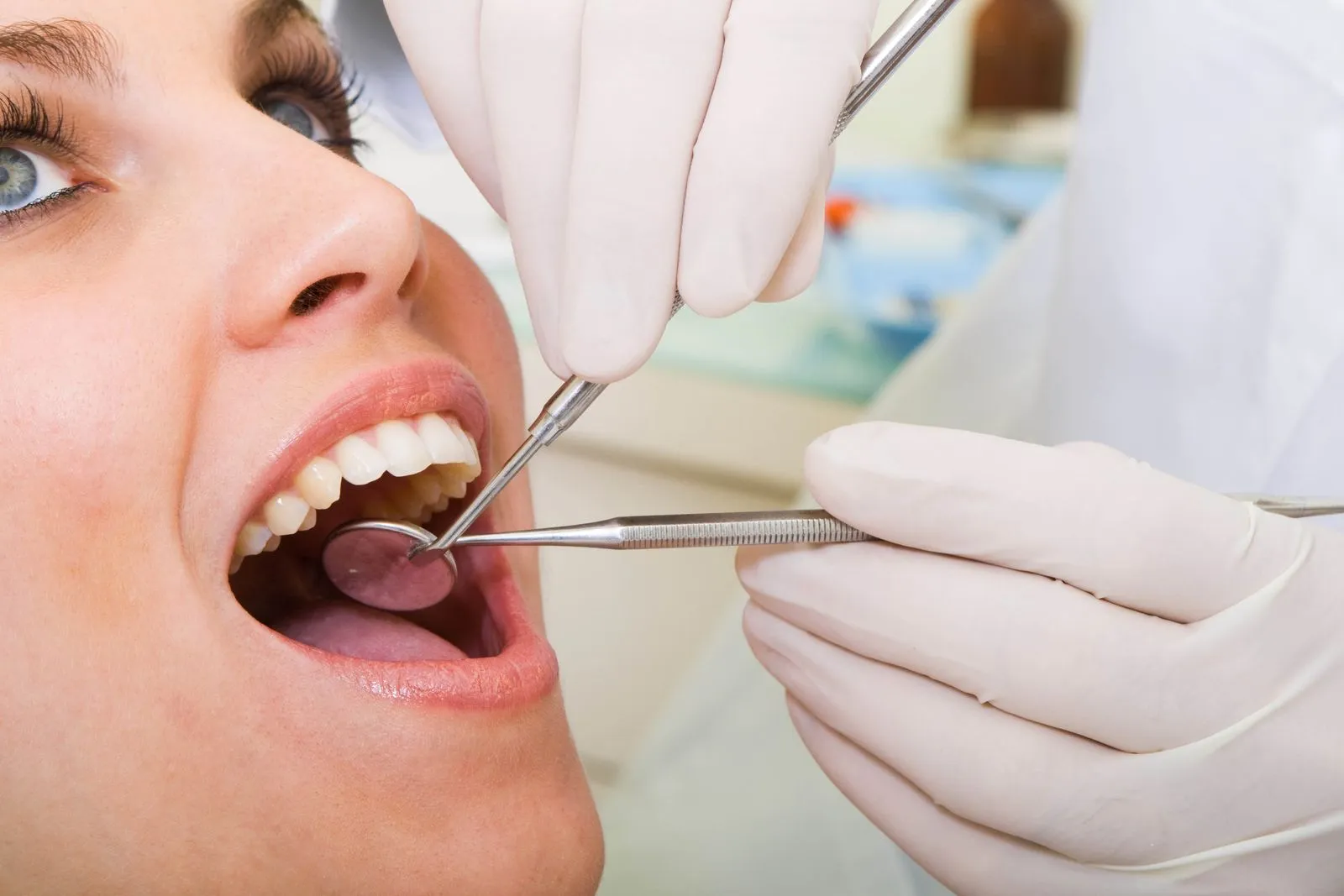 Best dental treatment at the face clinic multan